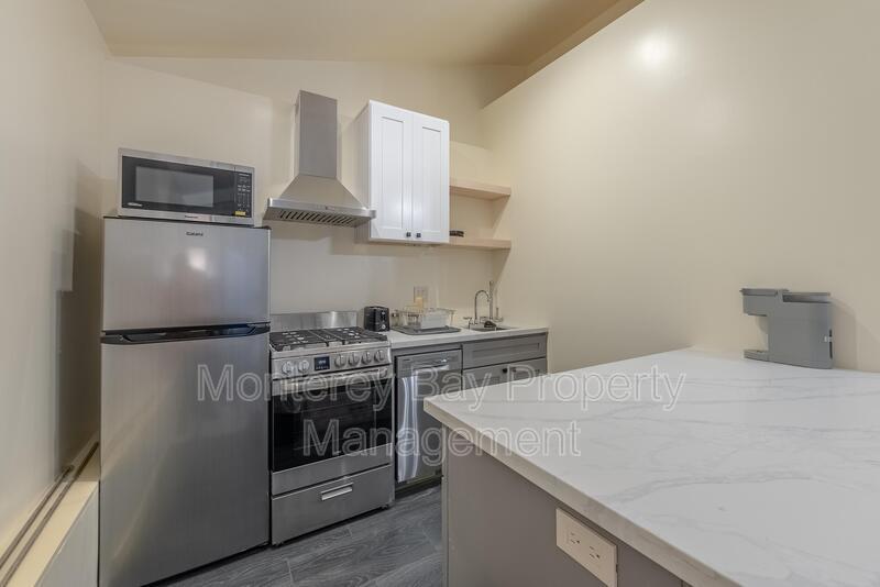 543 Foam St. property image