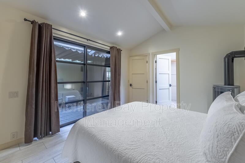 543 Foam St. property image