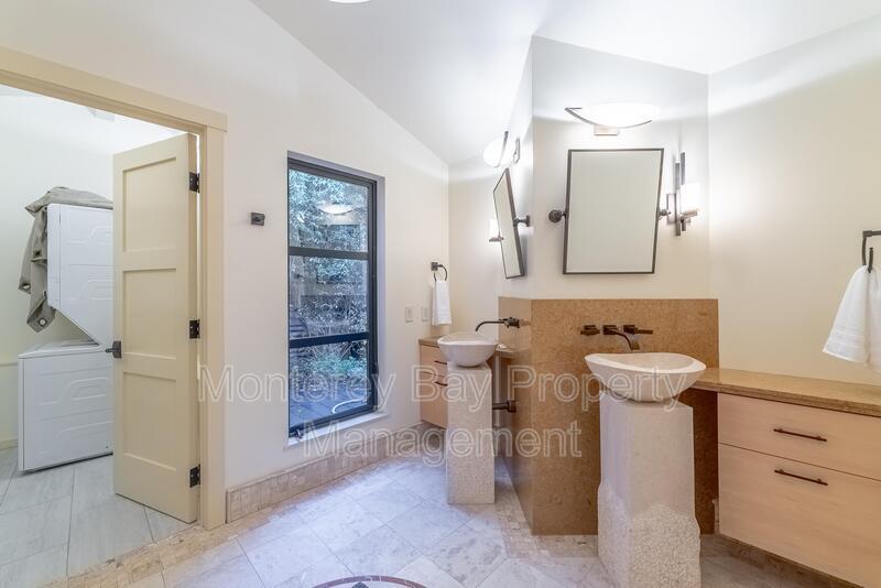 543 Foam St. property image