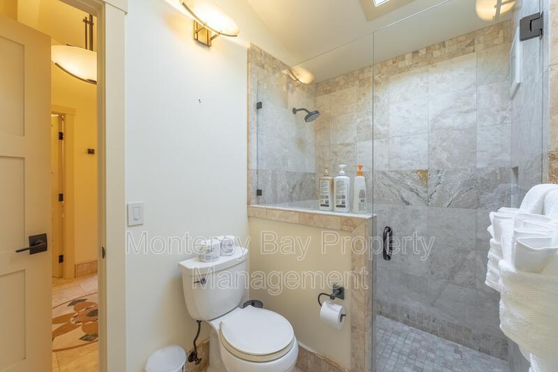 543 Foam St. property image