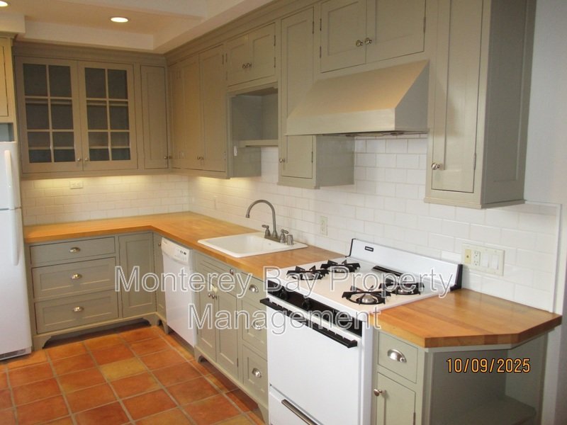 1038 Bayview Avenue Unit B property image