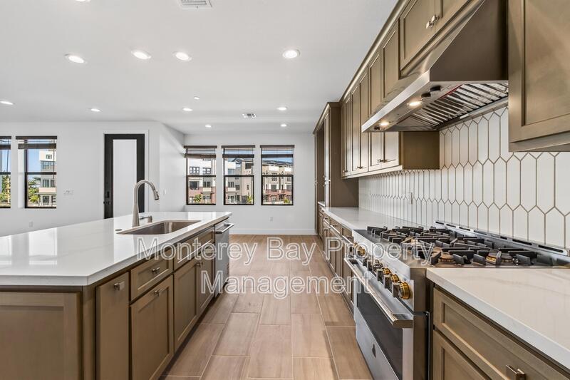 108 8th St. property image