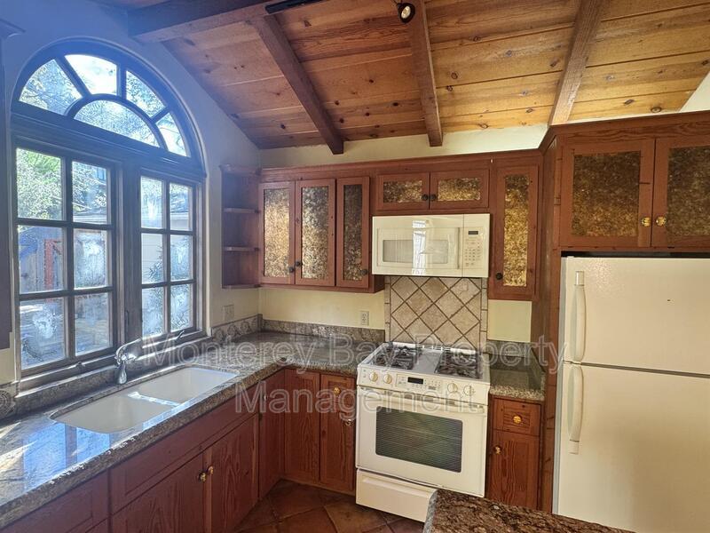 24750 Lower Trail property image