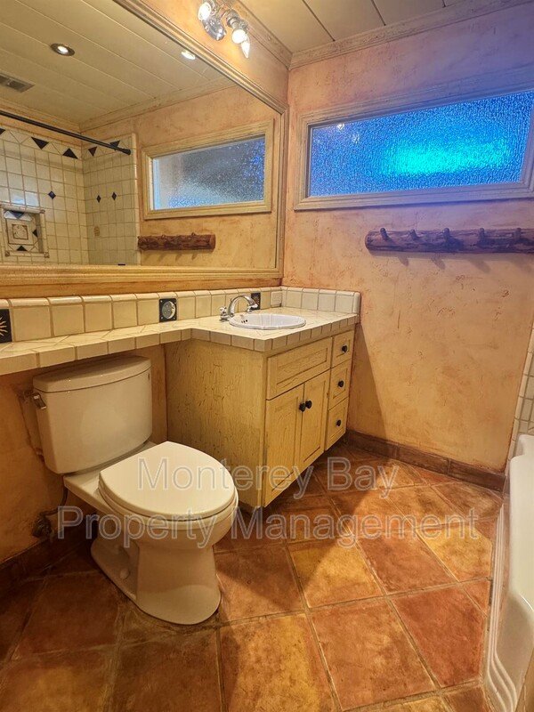 24750 Lower Trail property image