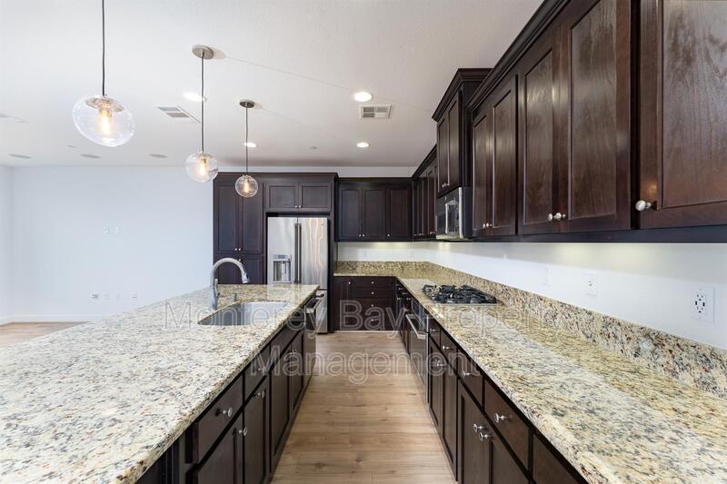 250 Boardwalk Ave property image