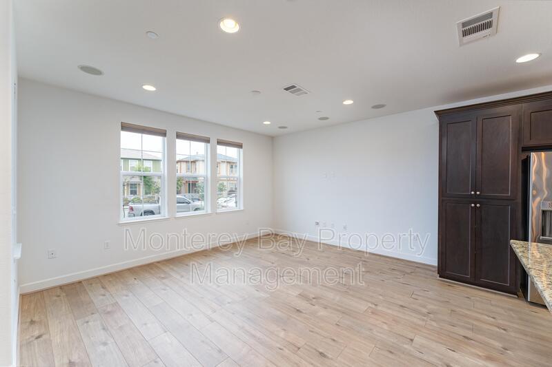 250 Boardwalk Ave property image