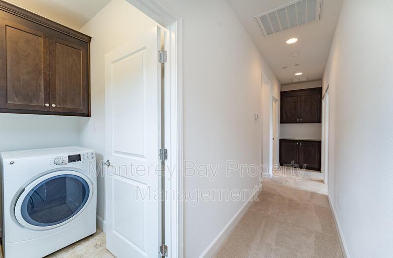 250 Boardwalk Ave property image