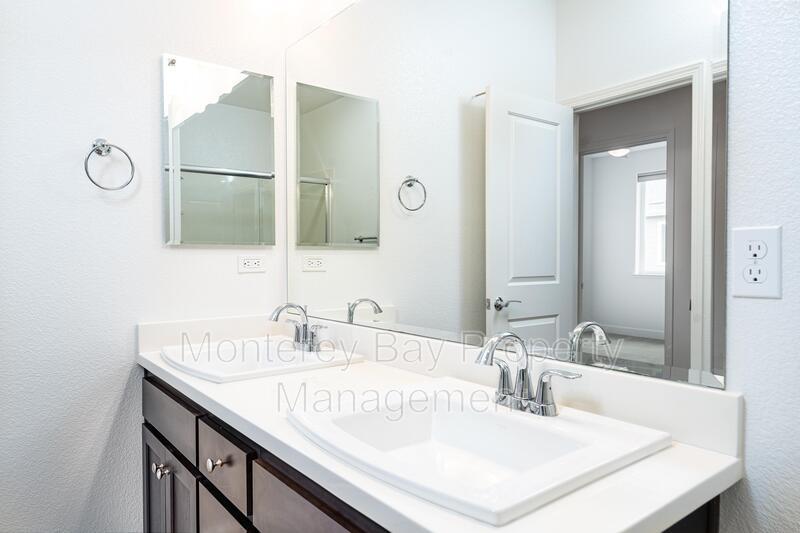 250 Boardwalk Ave property image