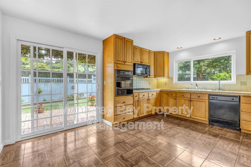 2937 Lupin Lane property image