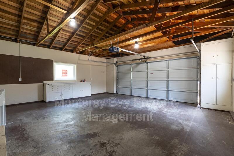 2937 Lupin Lane property image