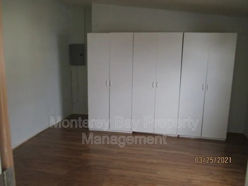 696 Hawthorne Street property image