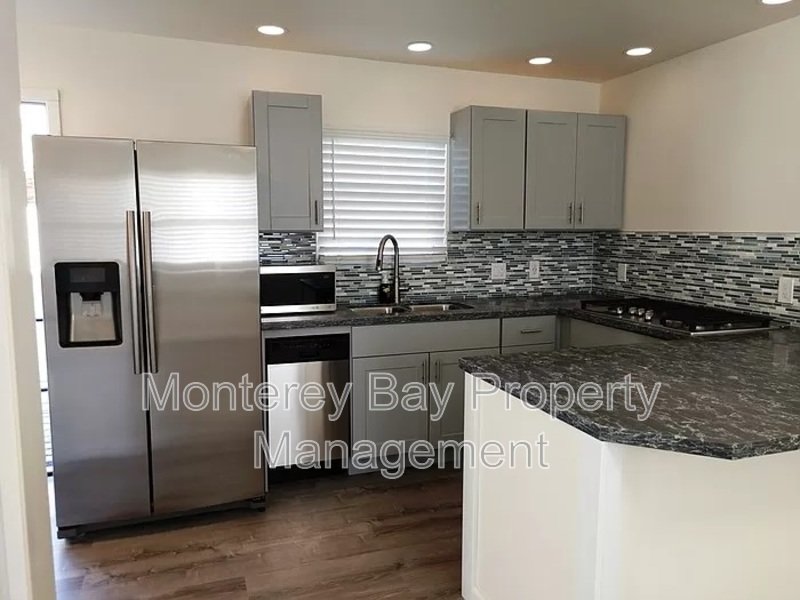 650 Spencer Street property image