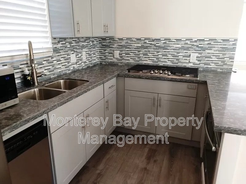 650 Spencer Street property image