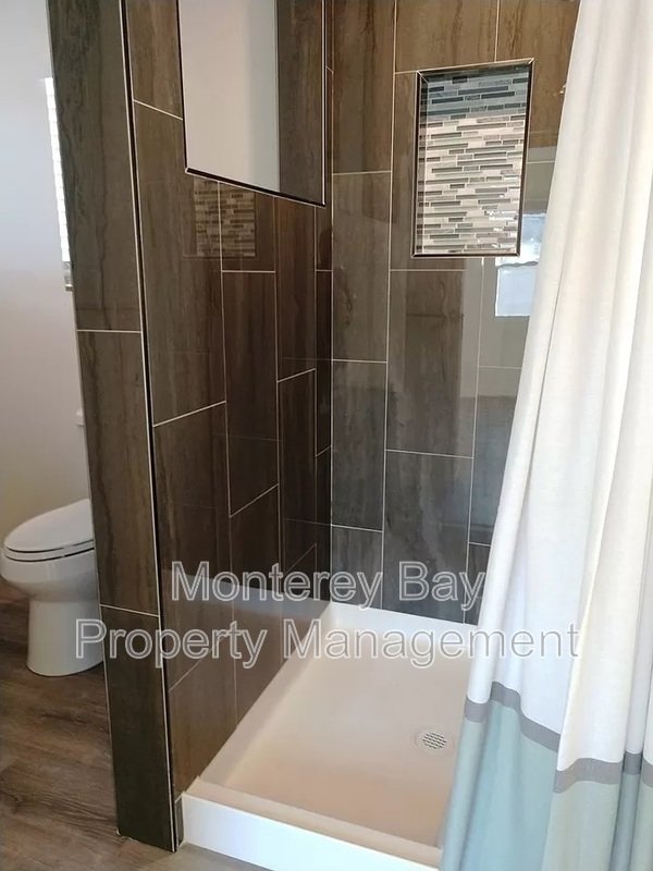 650 Spencer Street property image