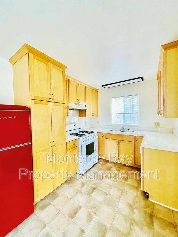 1012 Munras Ave property image