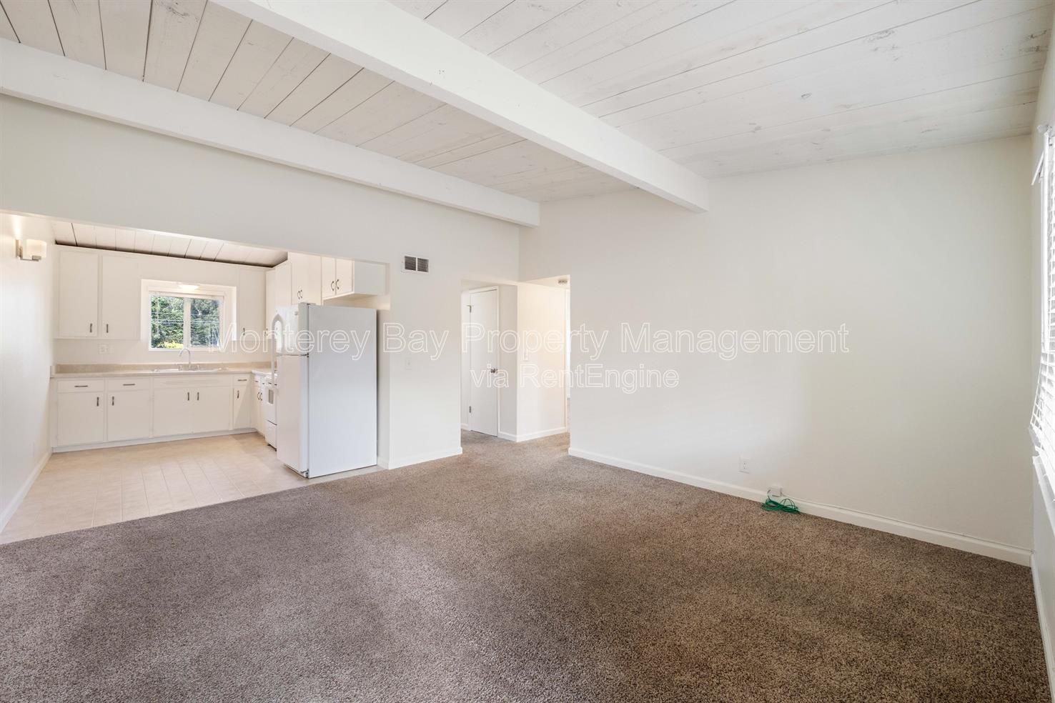 Apt E property image