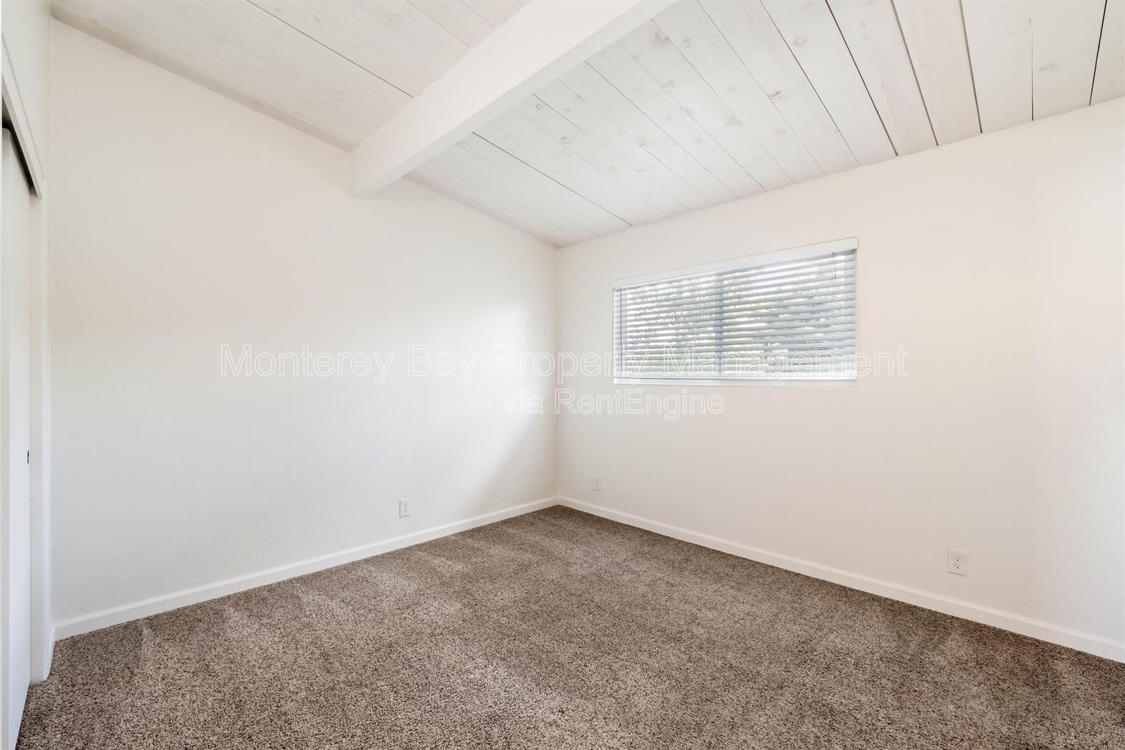 Apt E property image