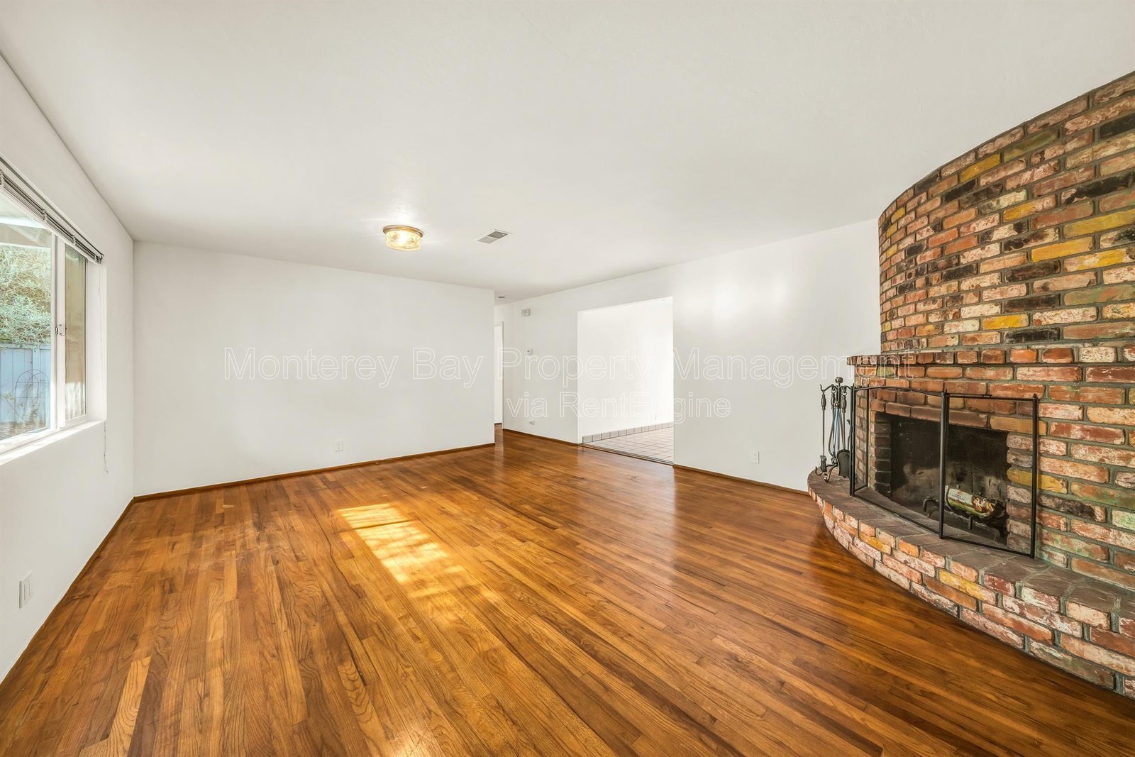 2100 David 0% property image