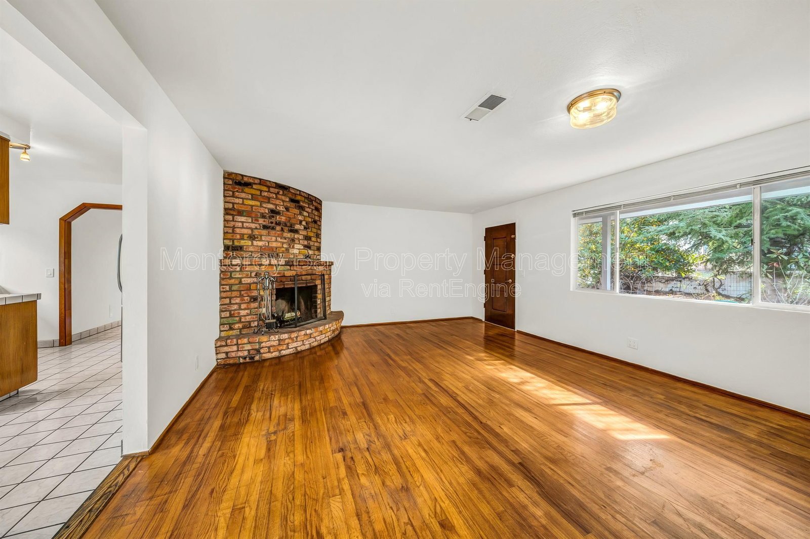 2100 David 0% property image
