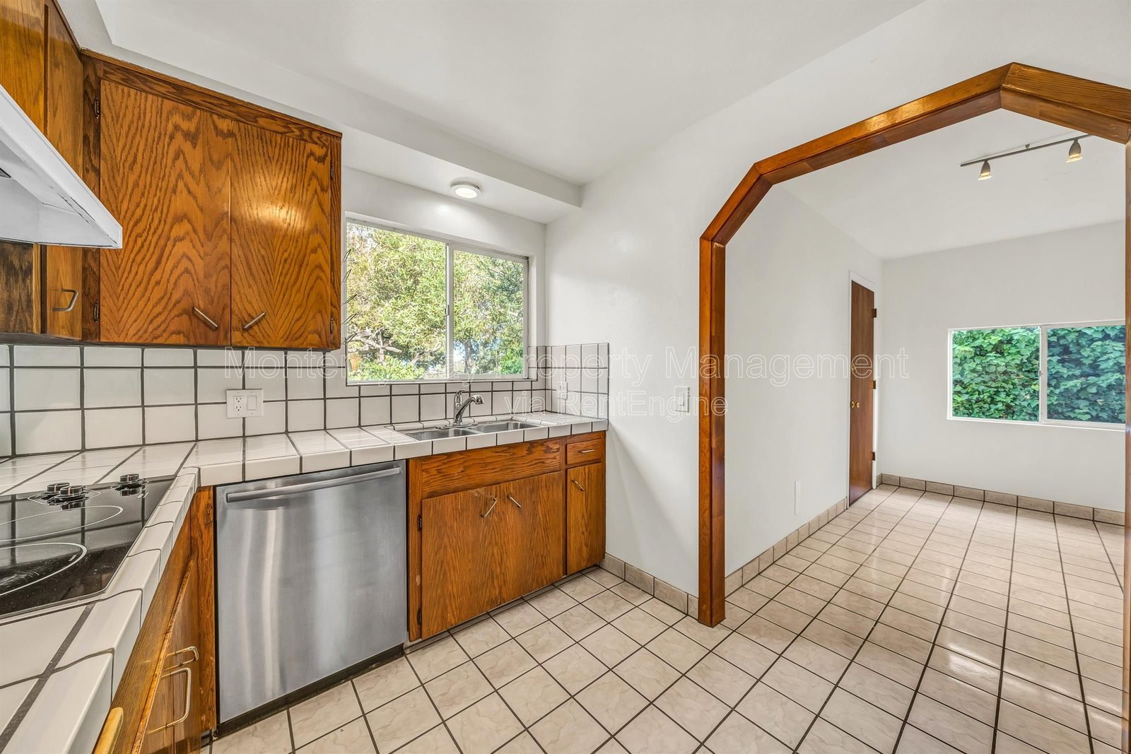 2100 David 0% property image