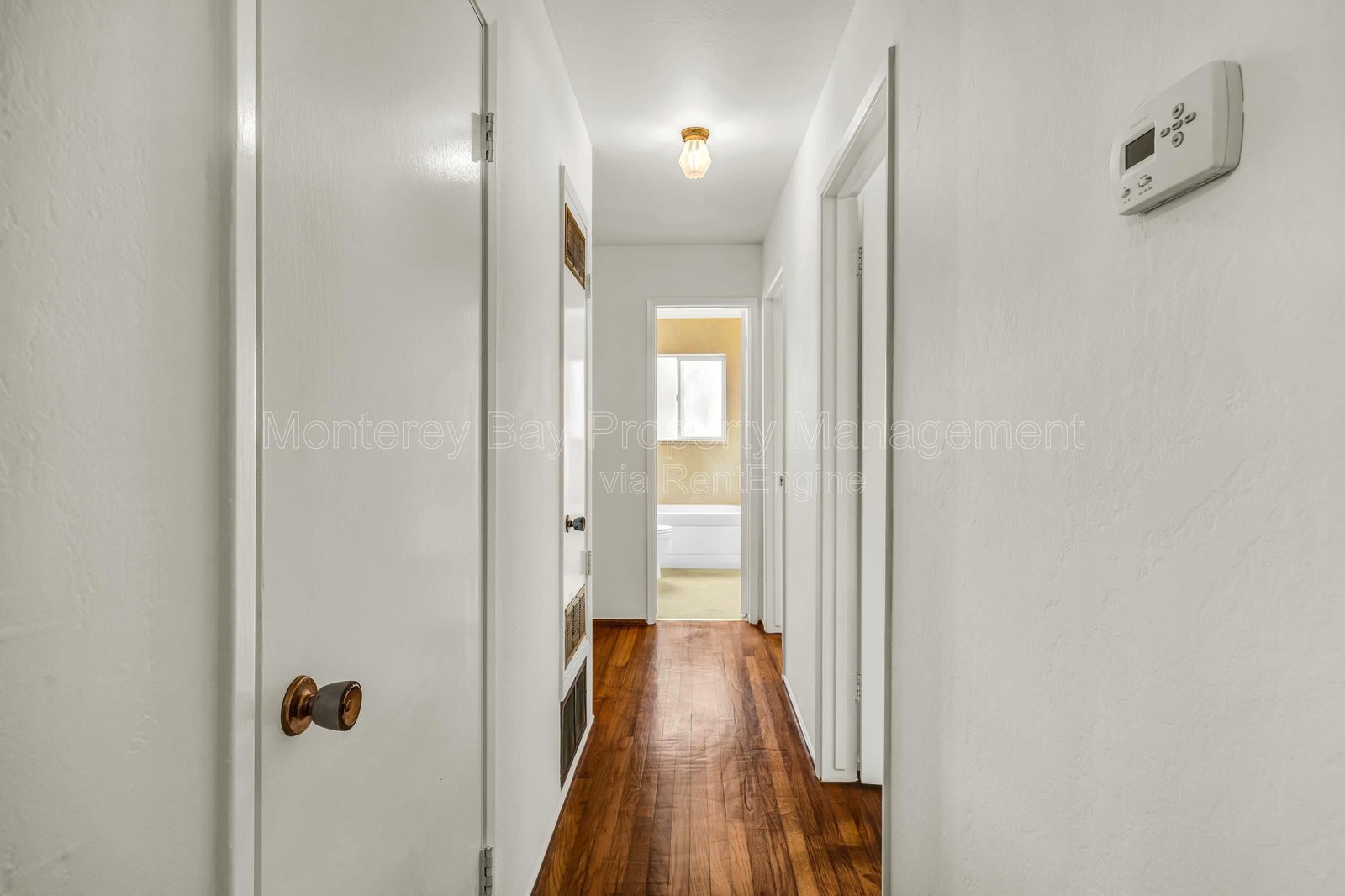 2100 David 0% property image