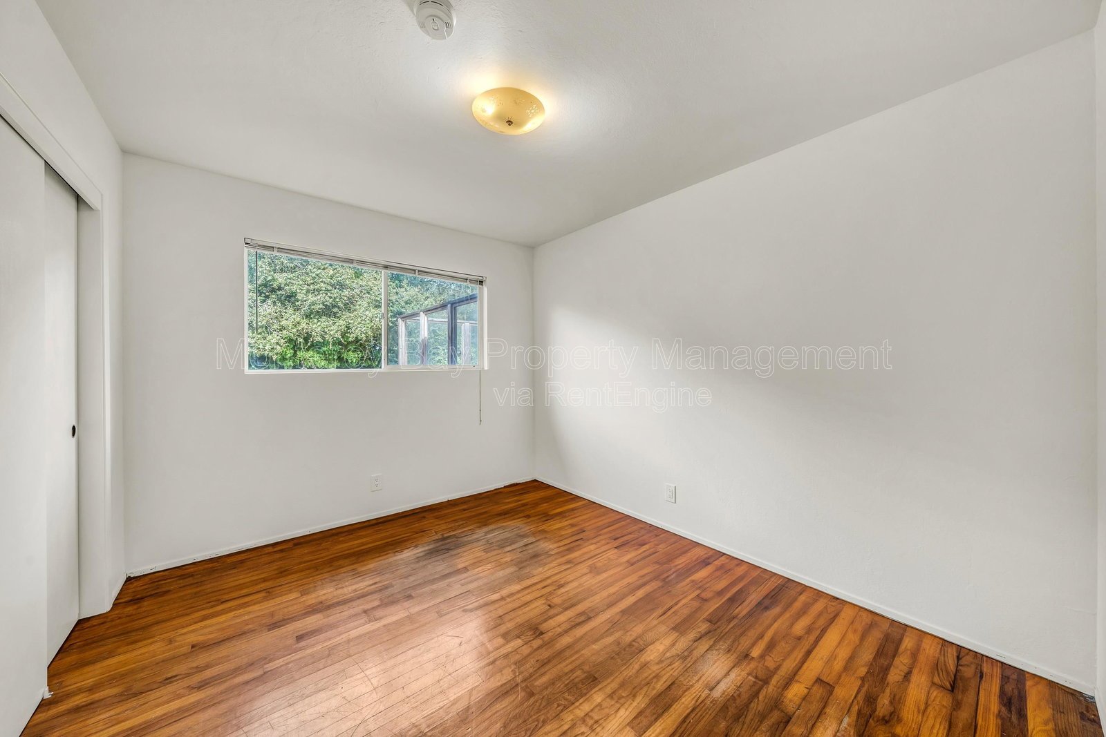 2100 David 0% property image