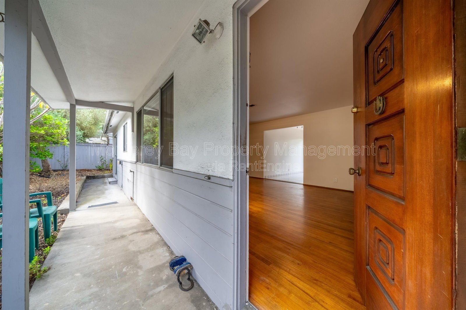 2100 David 0% property image