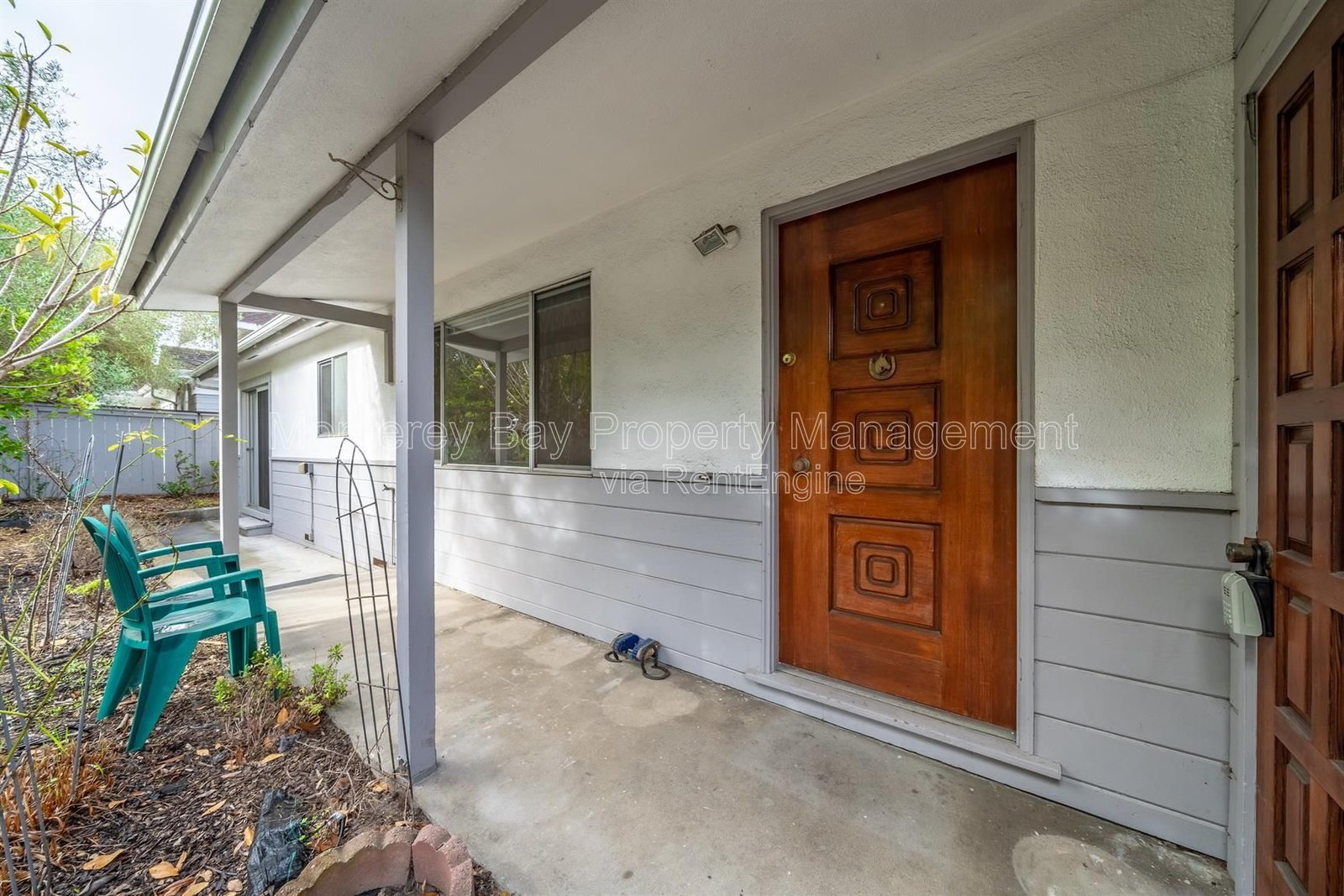 2100 David 0% property image