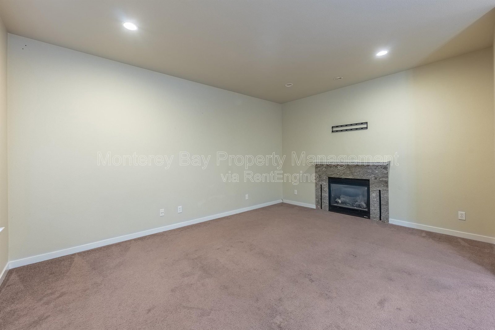 594 LopezAve. property image