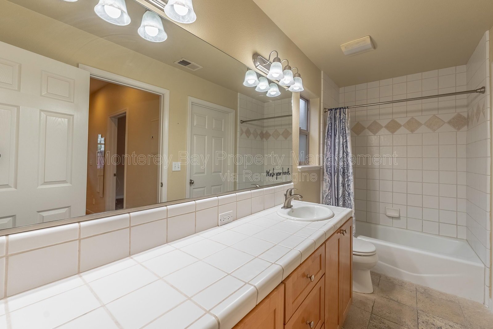 594 LopezAve. property image