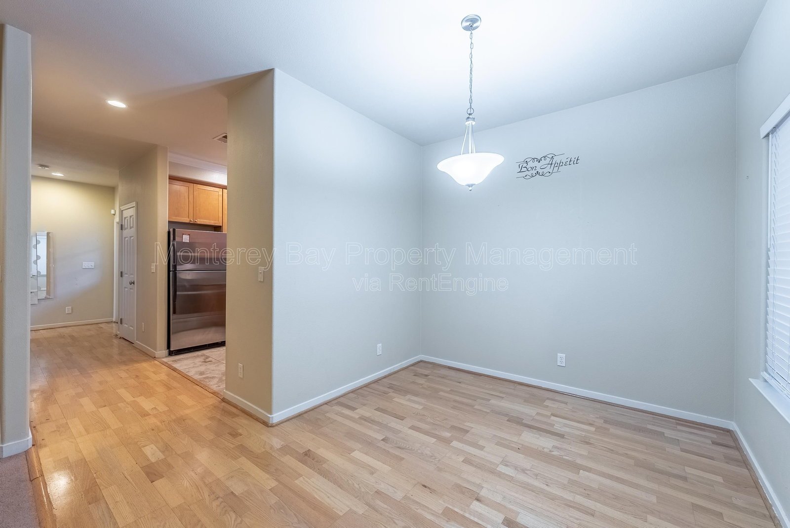 594 LopezAve. property image