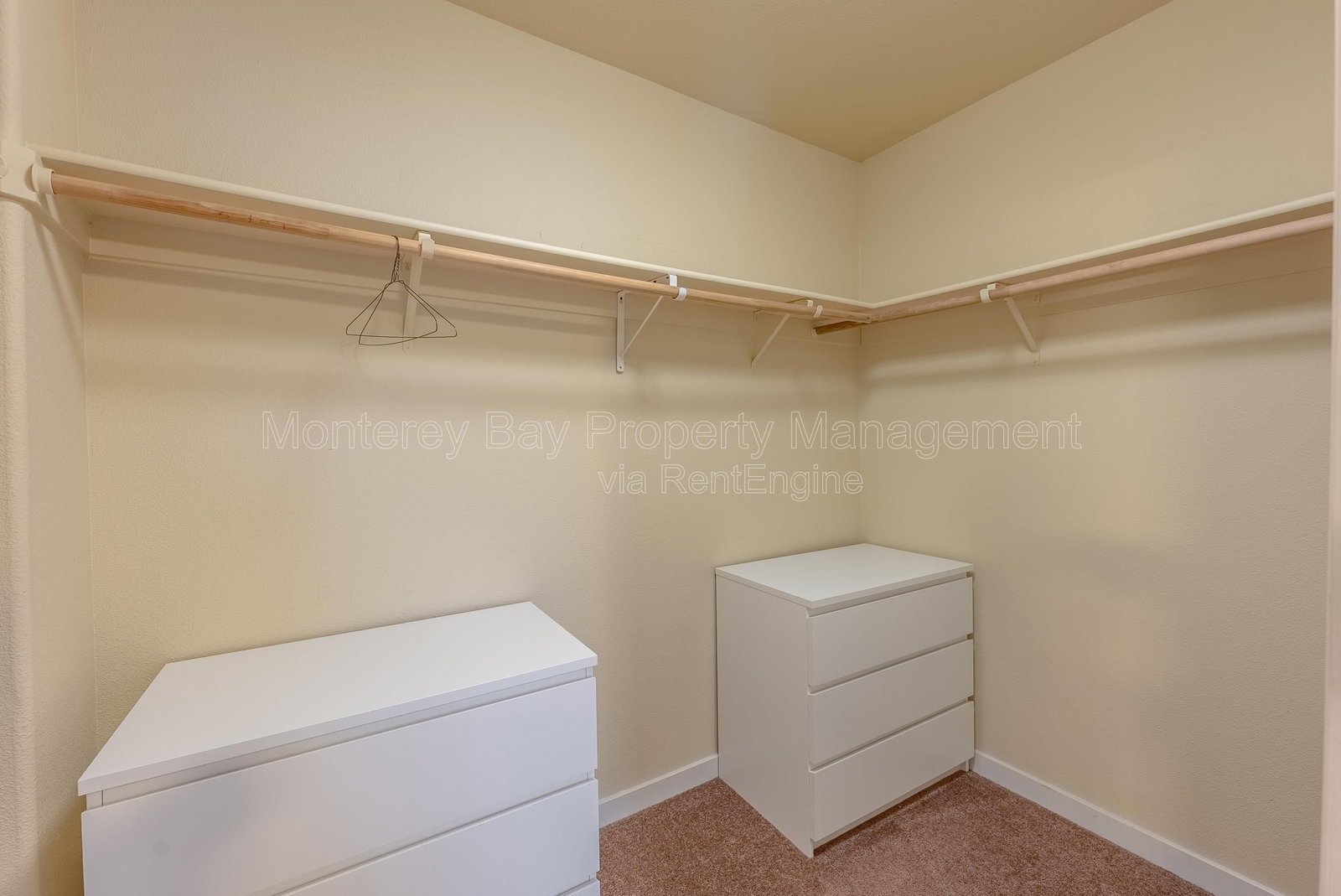 594 LopezAve. property image