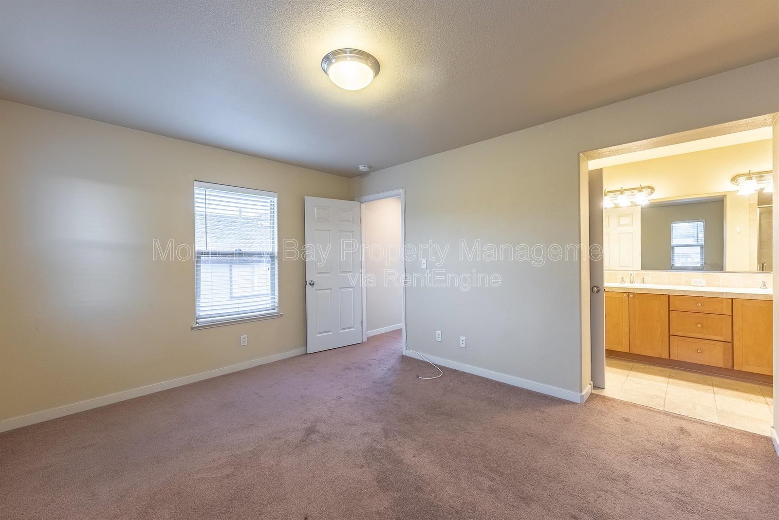 594 LopezAve. property image