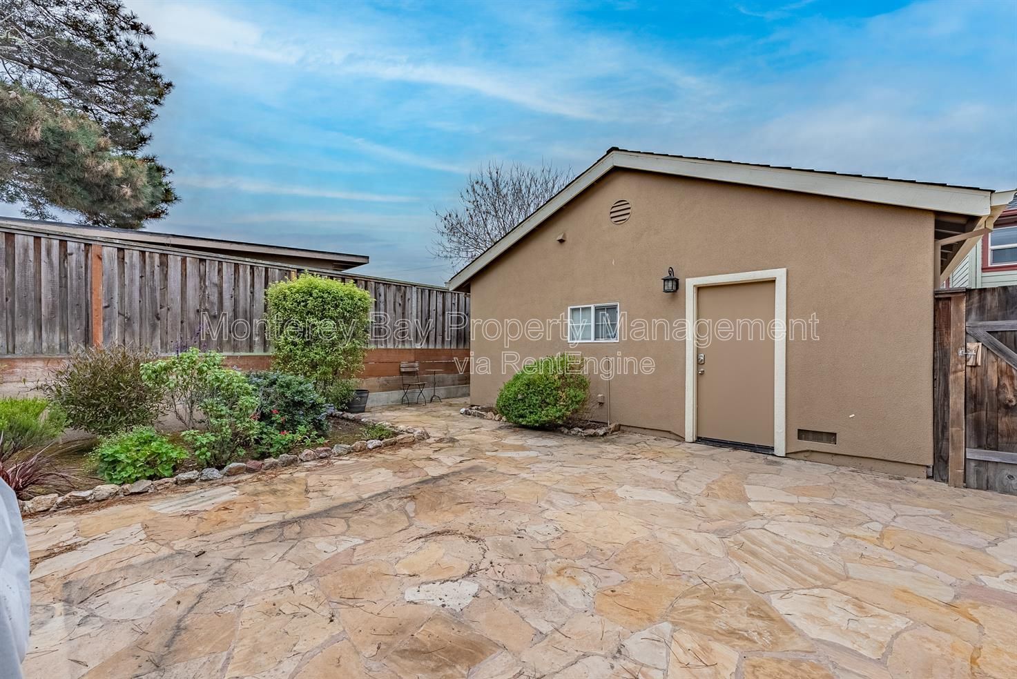 594 LopezAve. property image