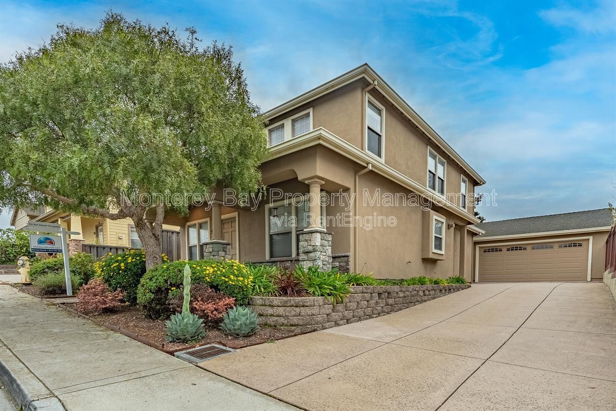 594 LopezAve. property image