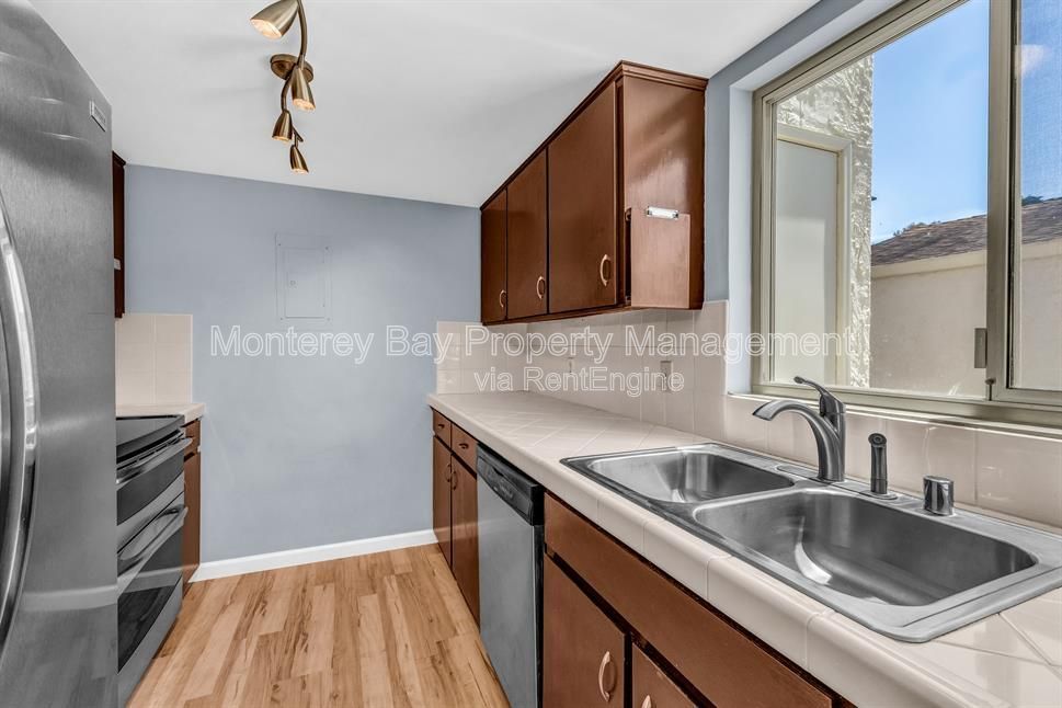 3137 Seacrest #12 property image