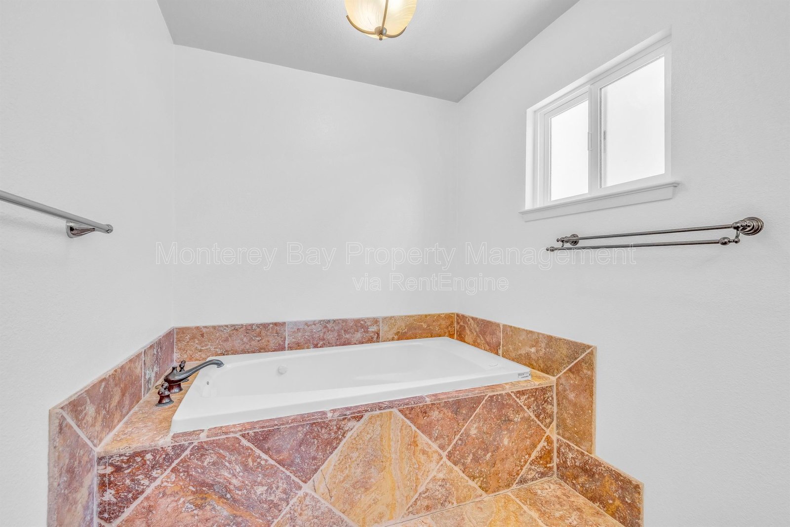 143 Seal 0% property image