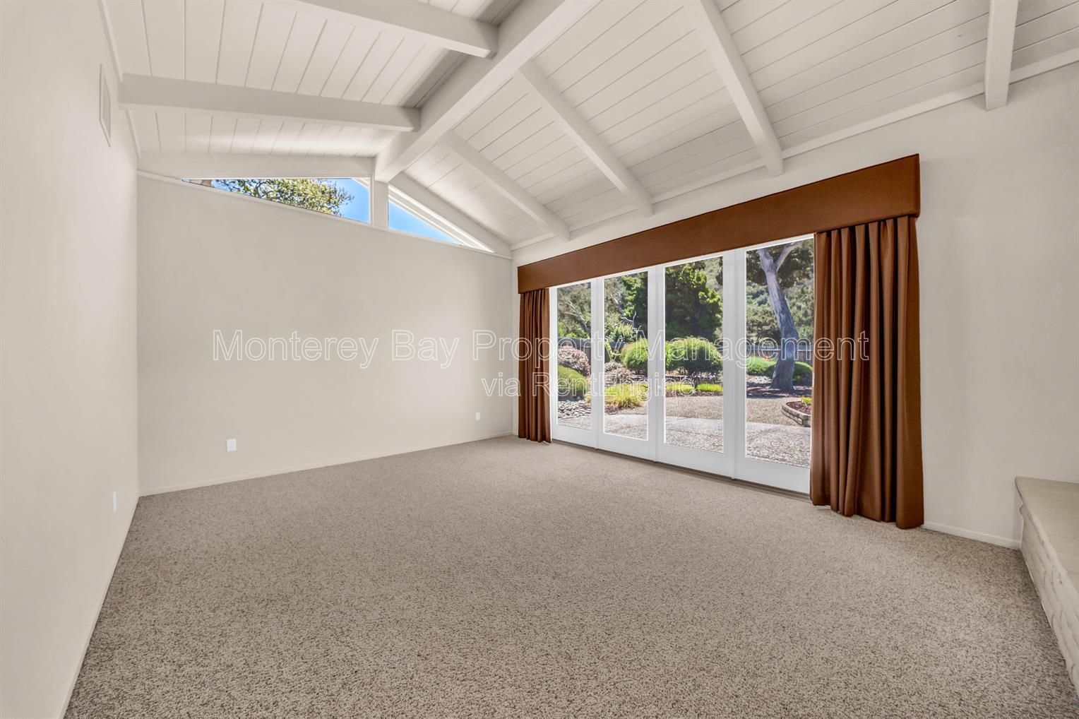 10160SSR property image