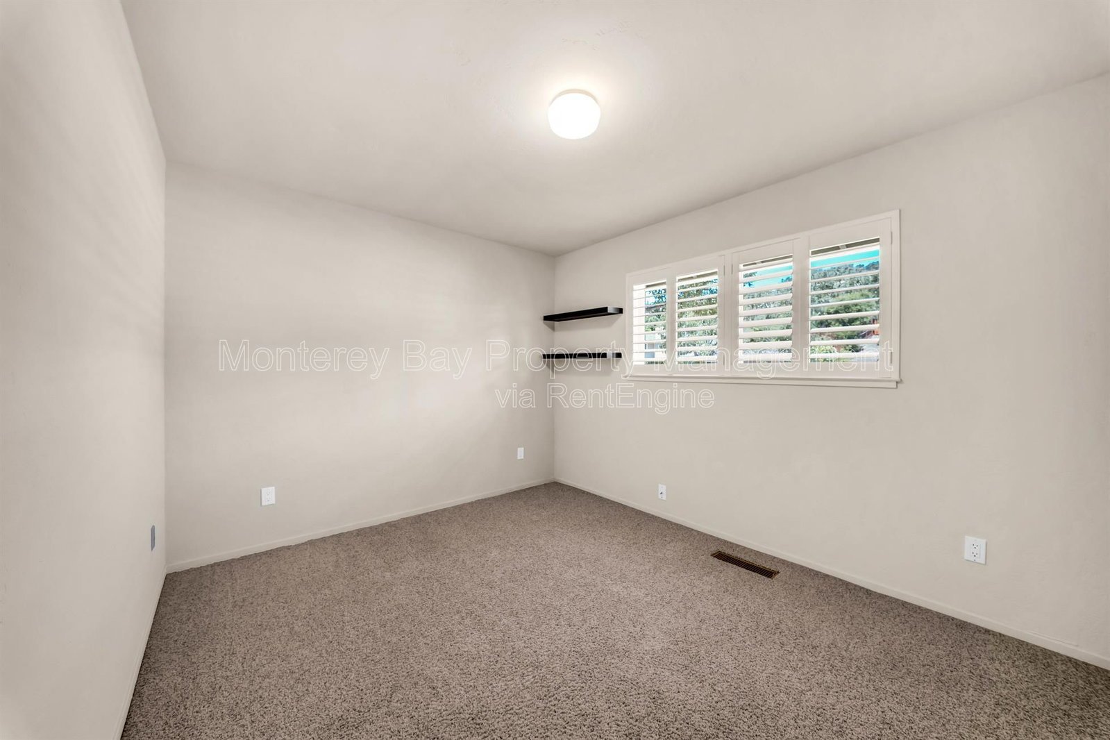 10160SSR property image