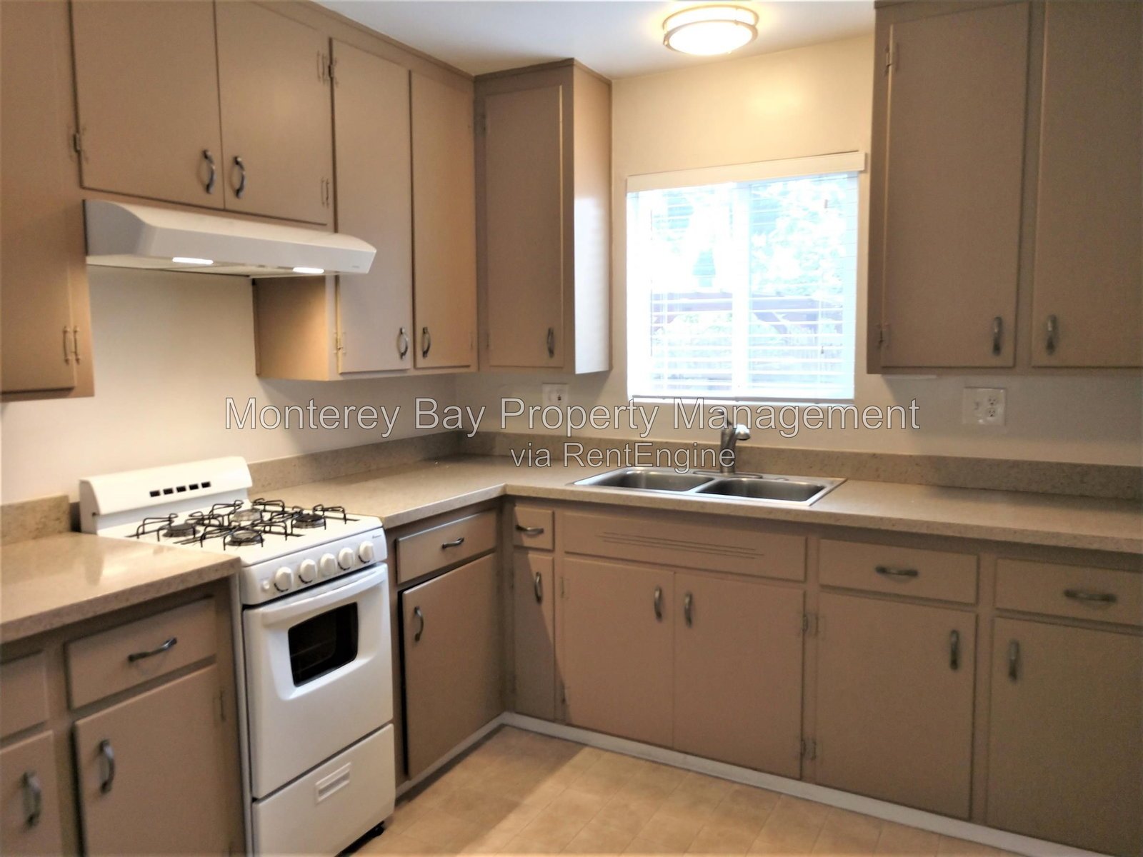 Apt A property image
