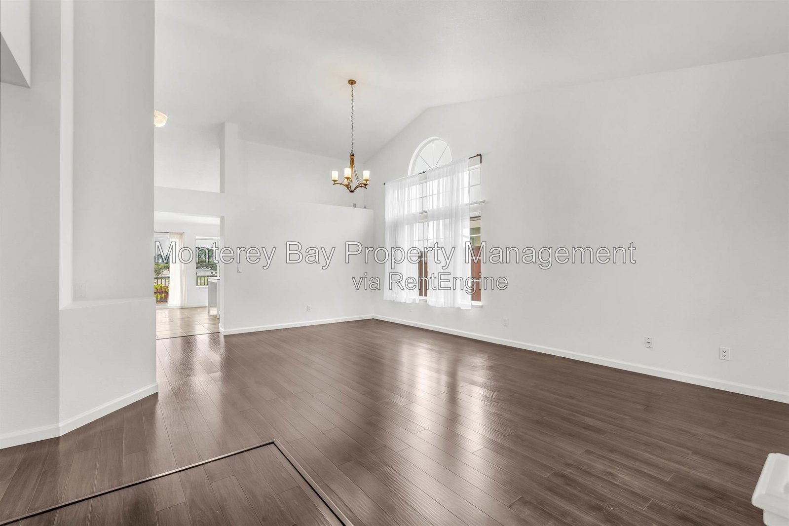 383 Hillcrest property image