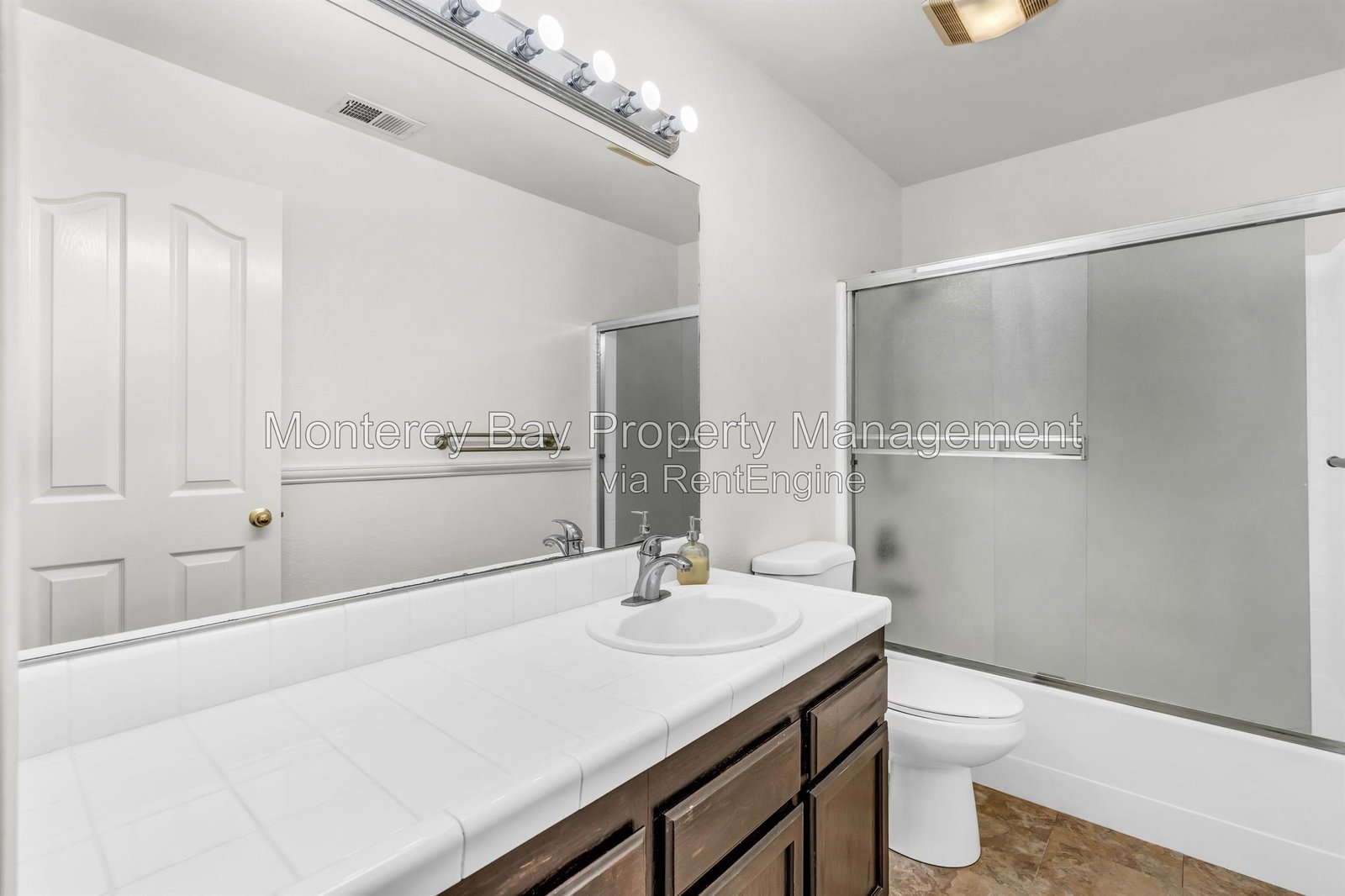 383 Hillcrest property image