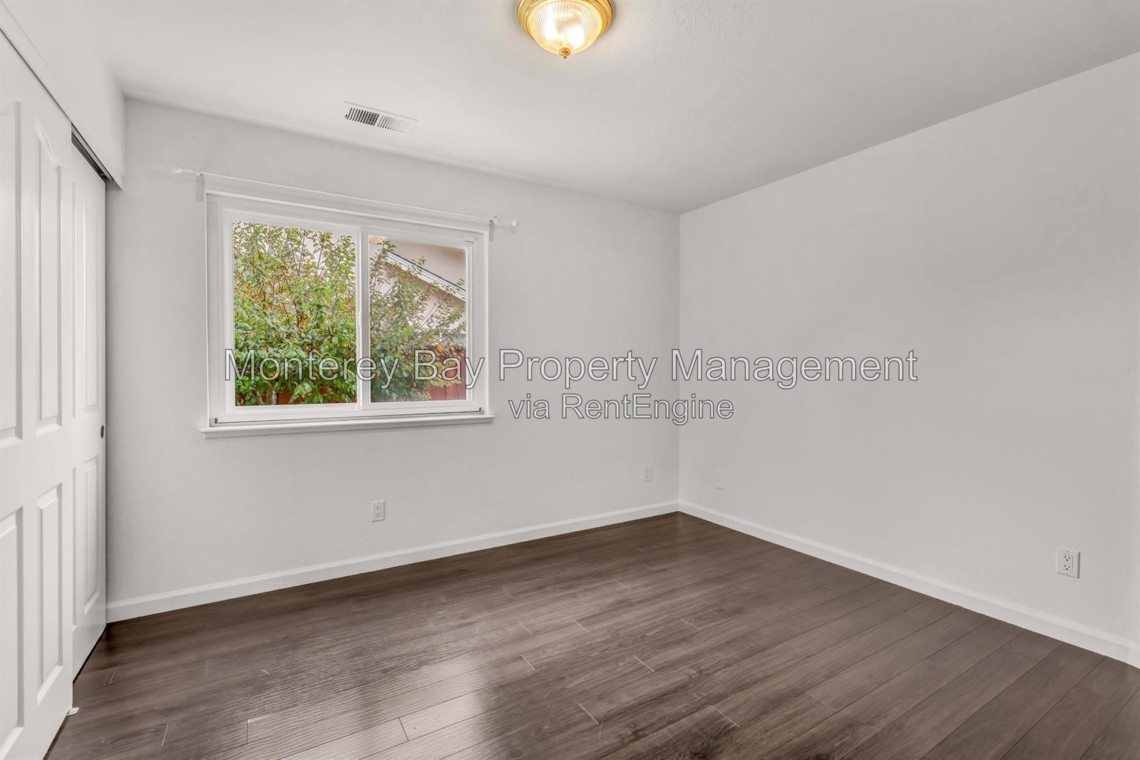 383 Hillcrest property image