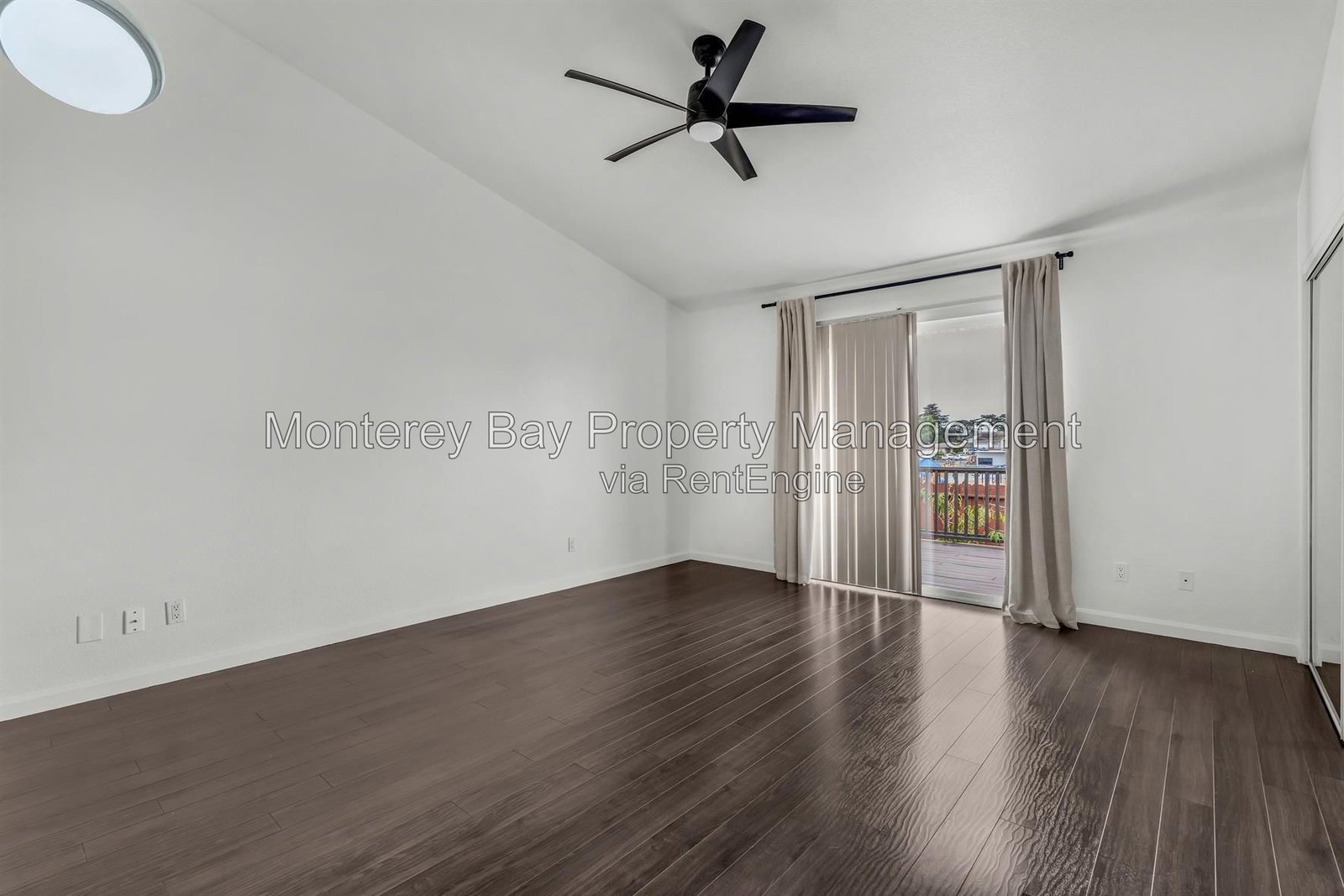 383 Hillcrest property image