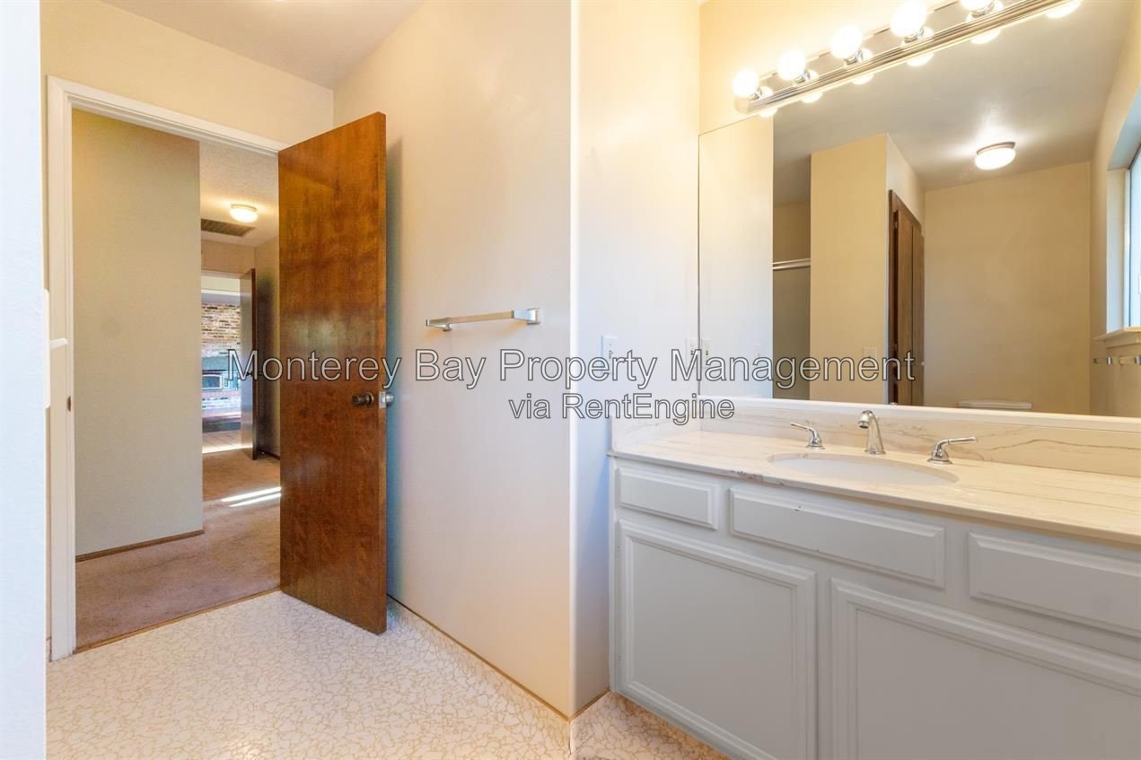 27045 Meadows 10% property image