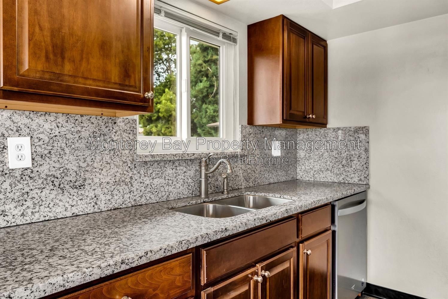 466 Monroe TPS property image
